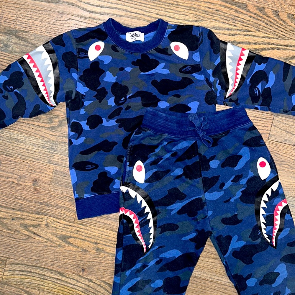 Lola & The Boys Blue Camo SHARK Matching Sweatpants Sweatshirt Set Outfit 4-5